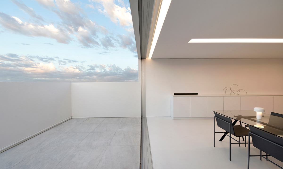 极简纯白顶层公寓丨弗兰西尔维斯特-1