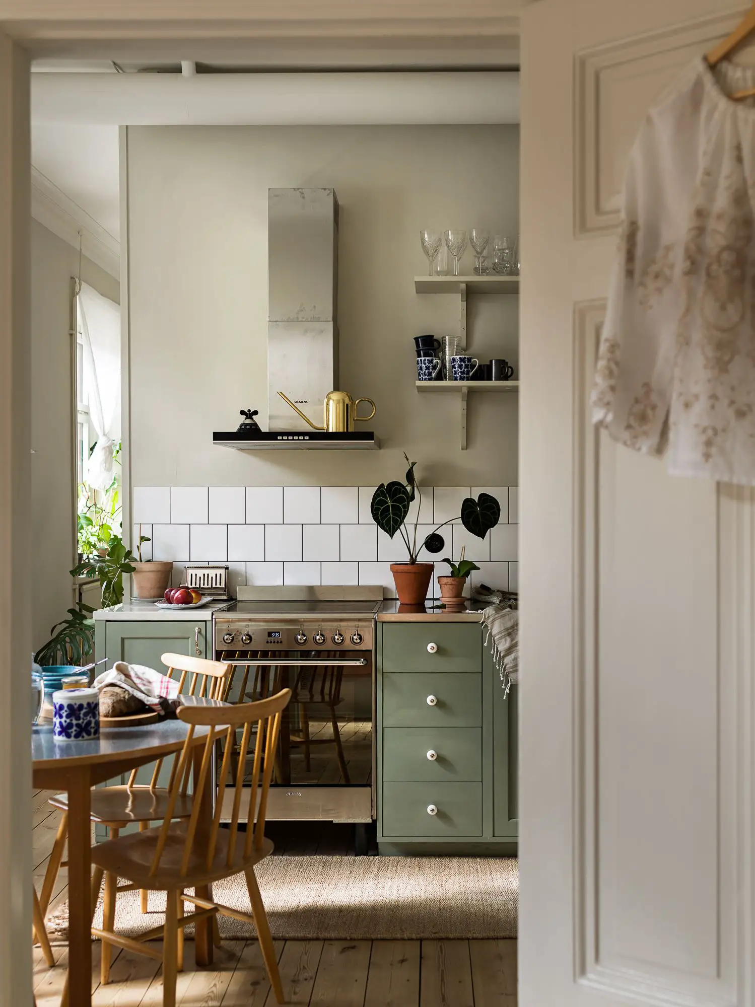 复古色彩的旧楼公寓-8