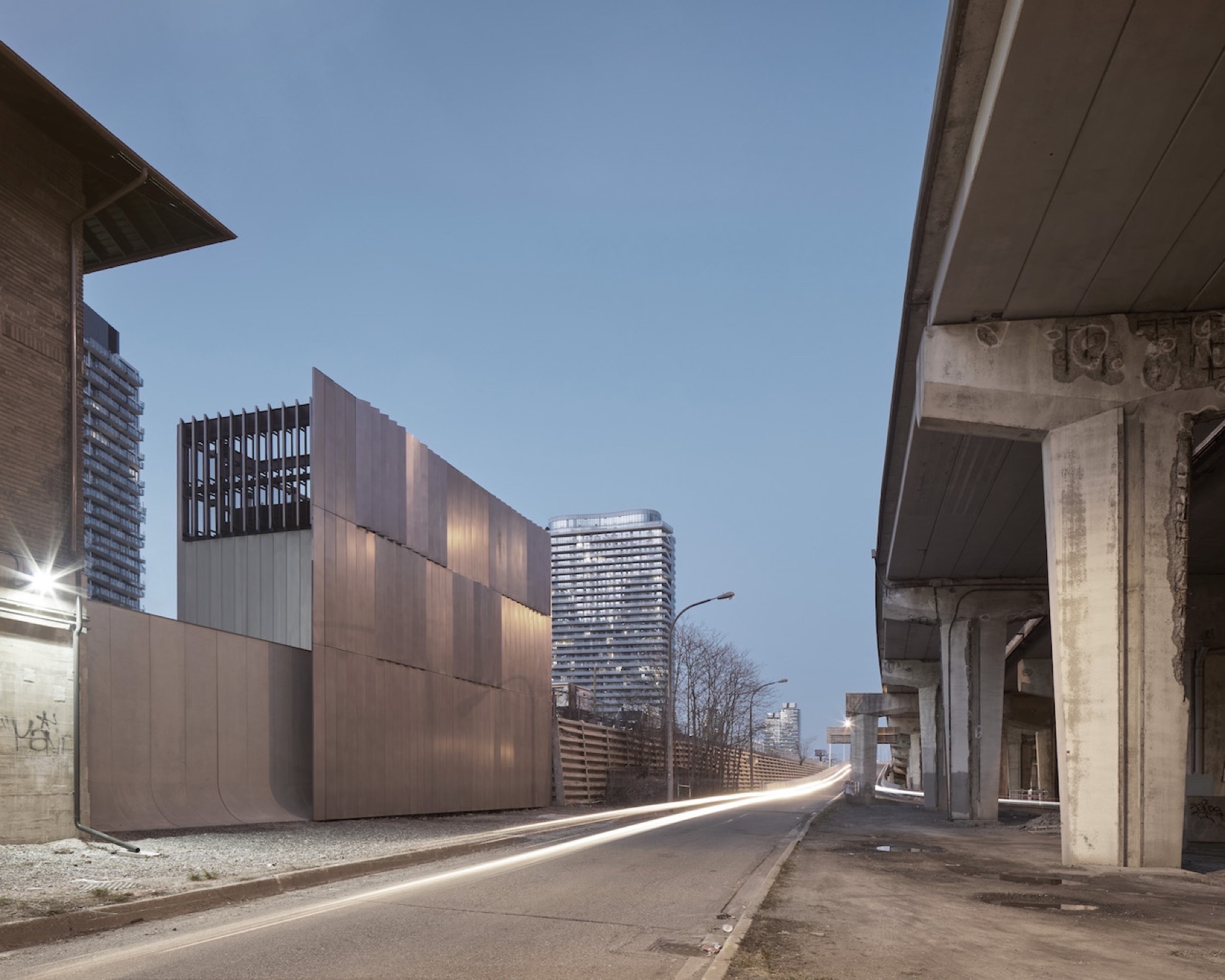 Scott 街联锁信号塔发电机房丨加拿大多伦多丨RDH Architects Inc.-34