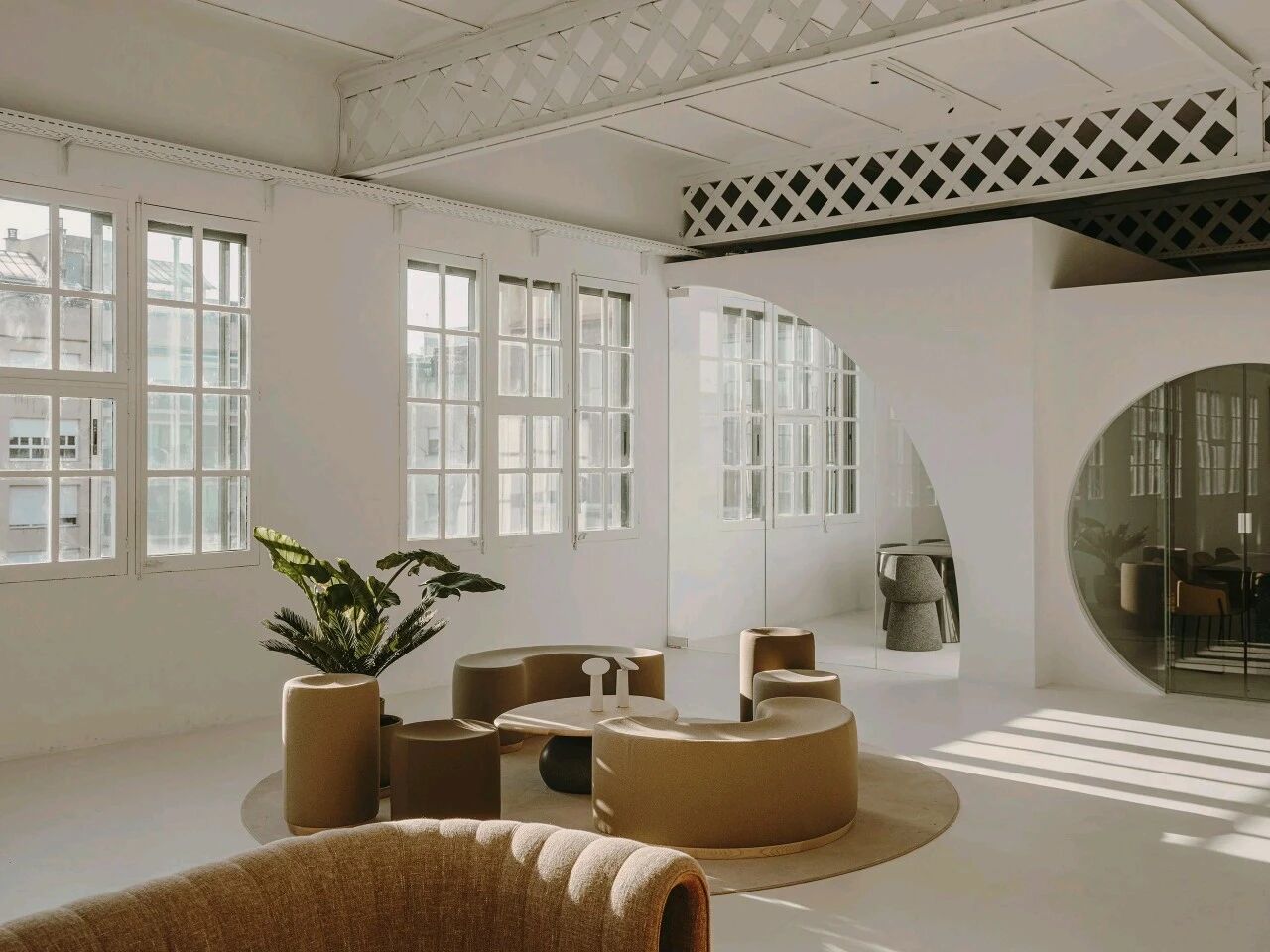 极简办公空间美学丨Isern Serra-35