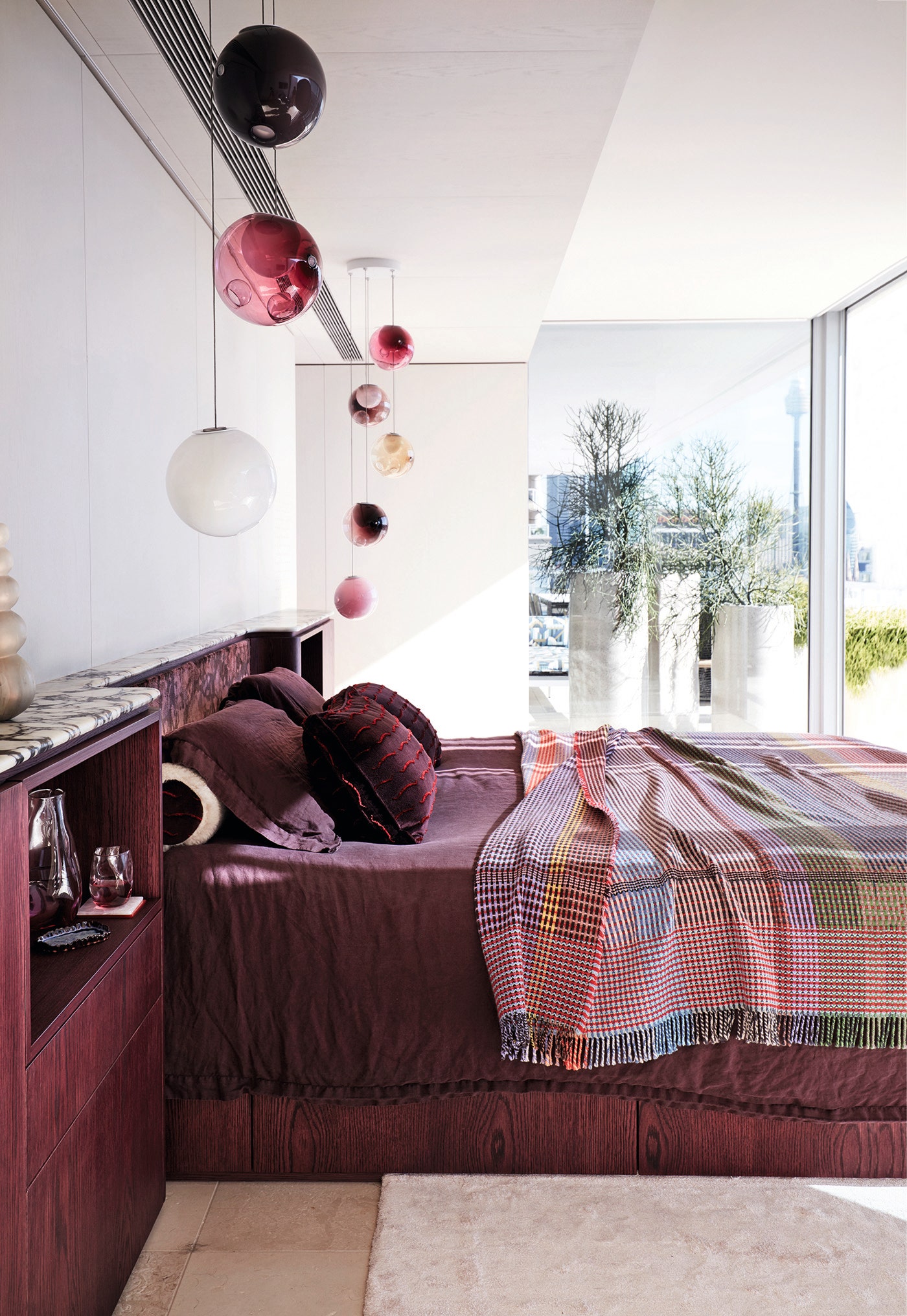 西班牙风情 | 悉尼豪华顶层公寓的 Almodóvar 式设计-16