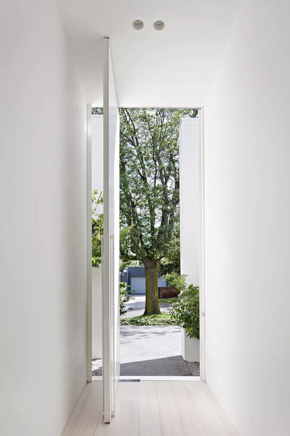 伯恩路住宅 | 中央打破的建筑与花园互动-11