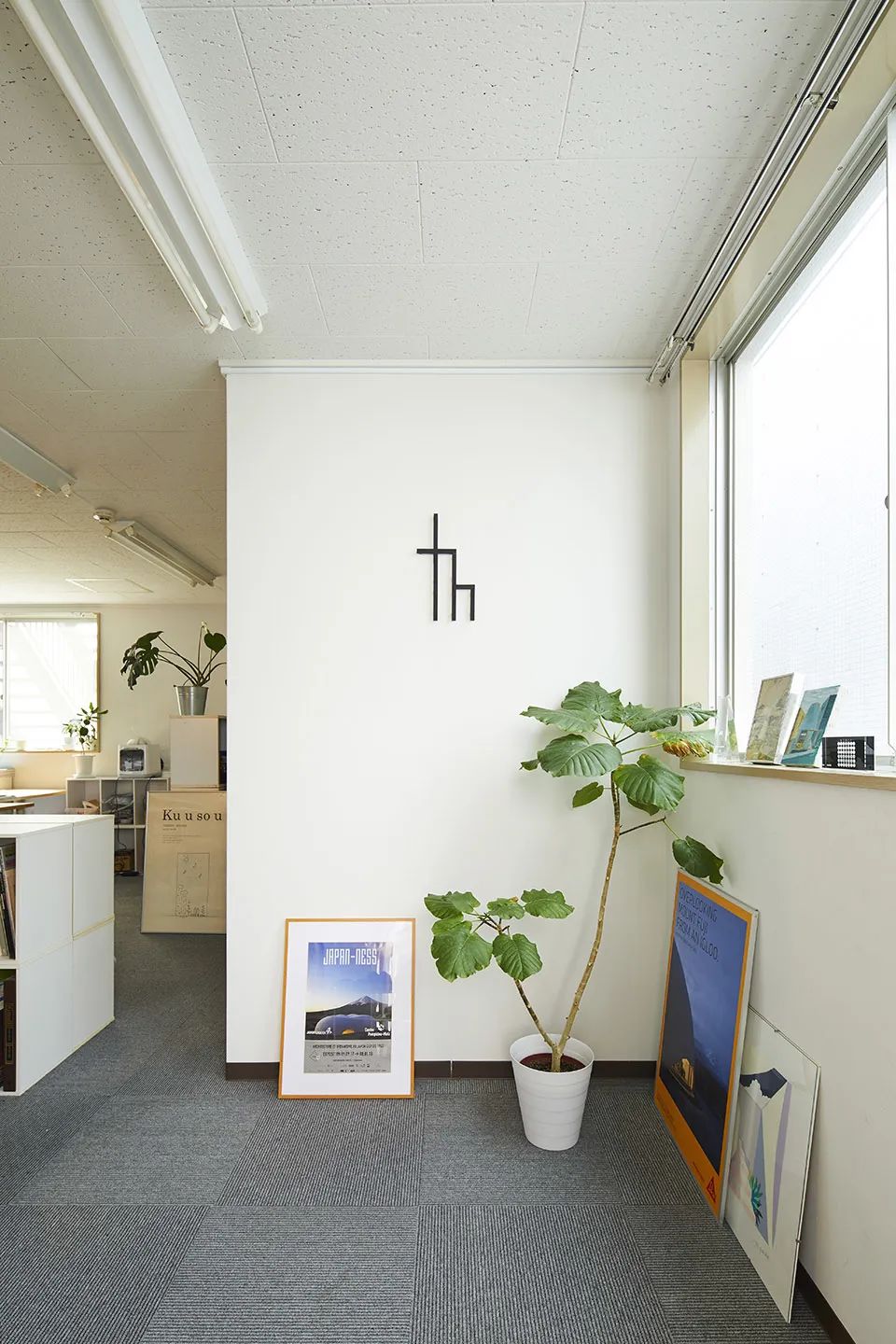 保坂猛建筑都市设计事务所 | 自然光线与环境的和谐共生-11