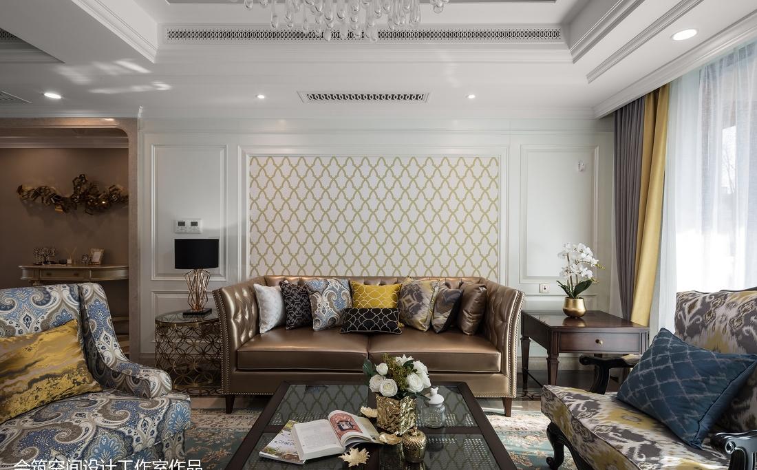 轻奢生活空间,金属质感与色彩的完美融合-0