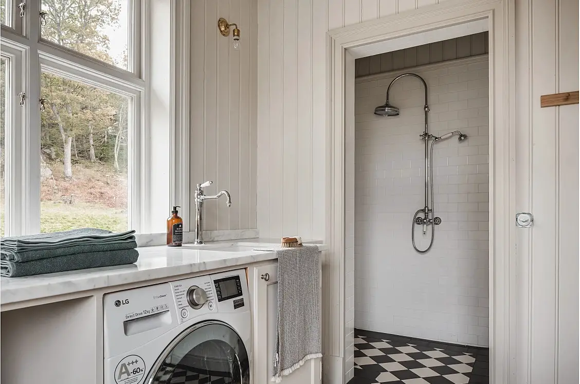 瑞典斯堪的纳维亚风格红木别墅设计-29