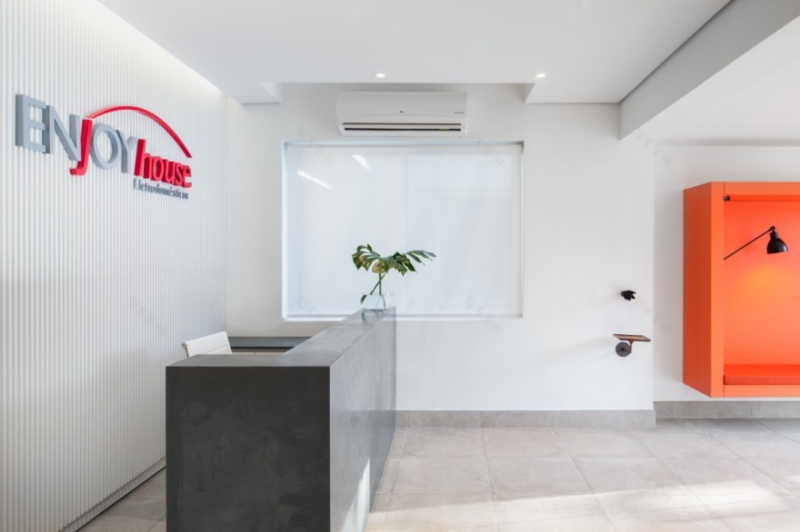 智能玻璃立面打造舒适购物空间-14