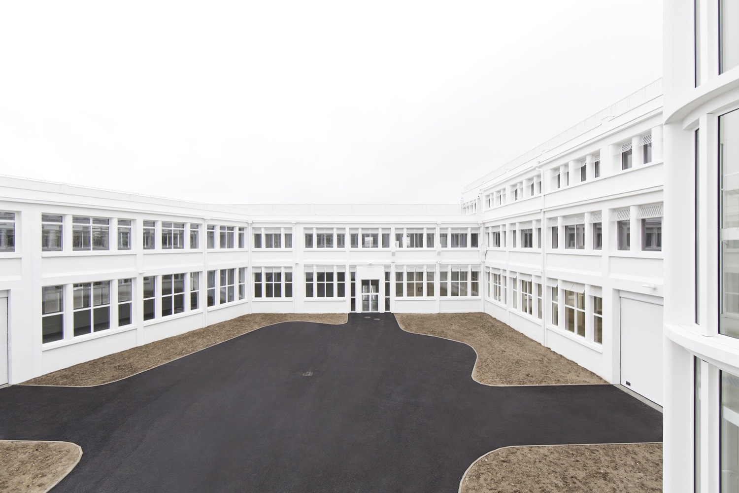 旧工厂翻新变身办公室-19