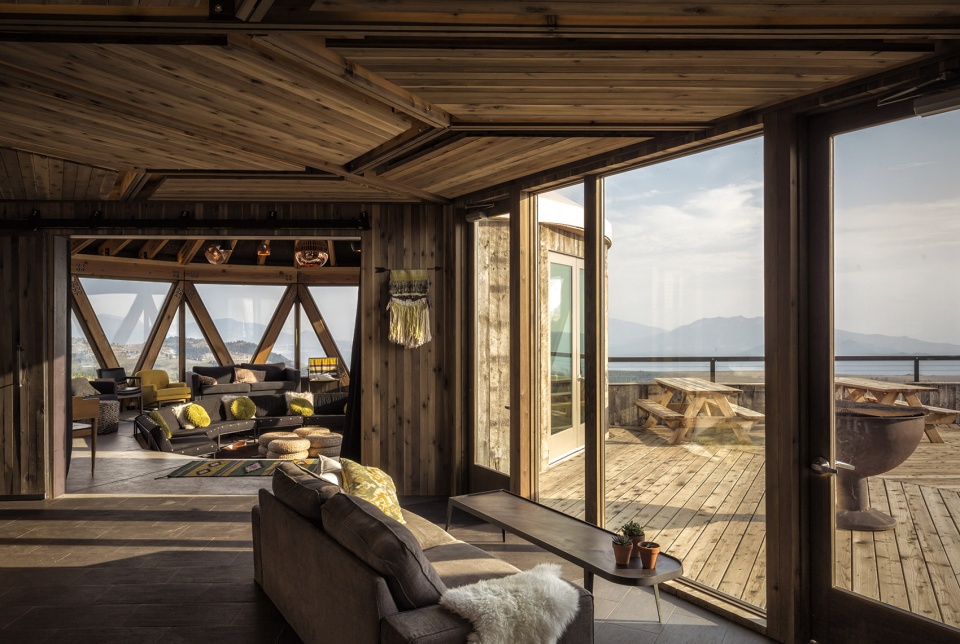 天空小屋 · 模块化建筑的可持续山地住宅-29