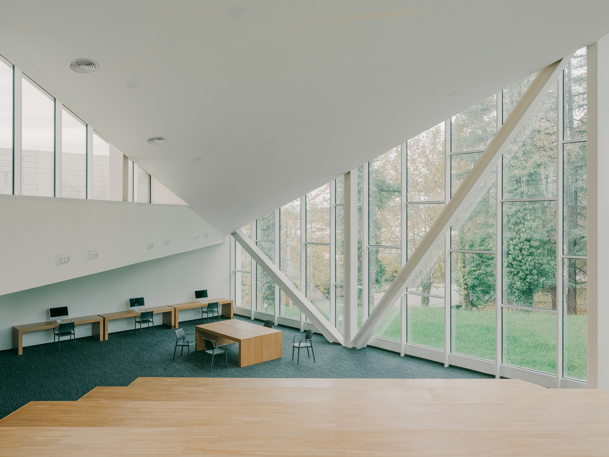 Zviad Gamsakhurdia Presidential Center / Tsanava + Maisuradze + T-architects-27