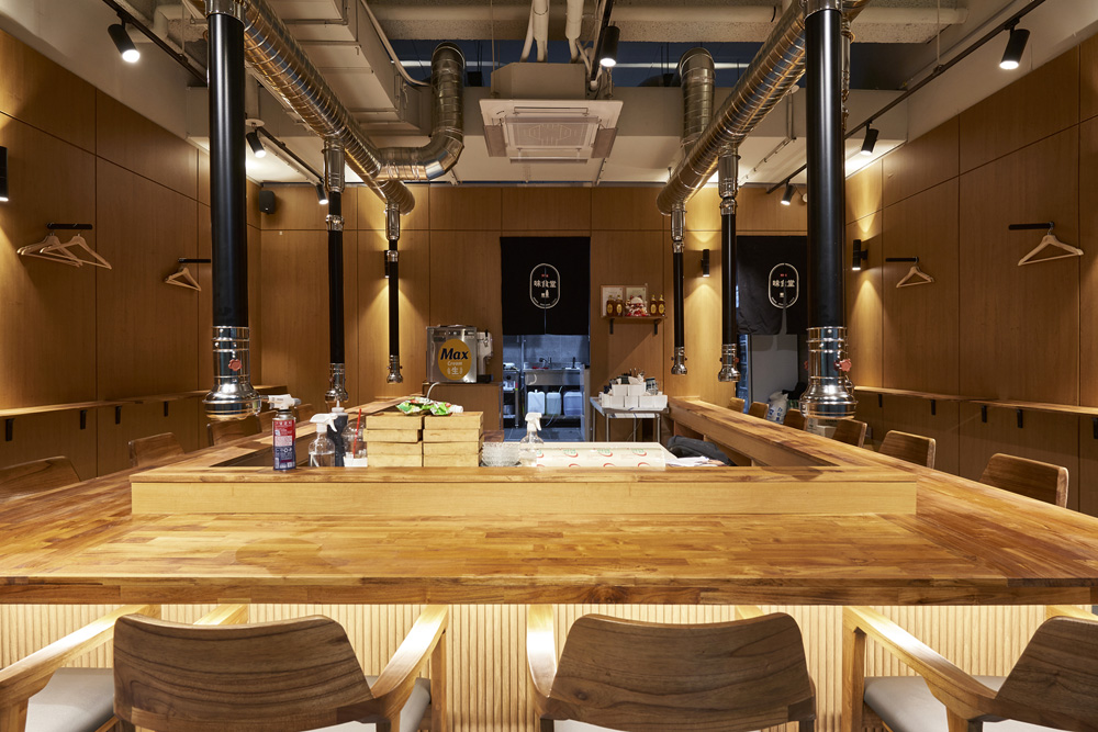 亮点照明 | 17 坪小空间的创意美式餐厅设计-6