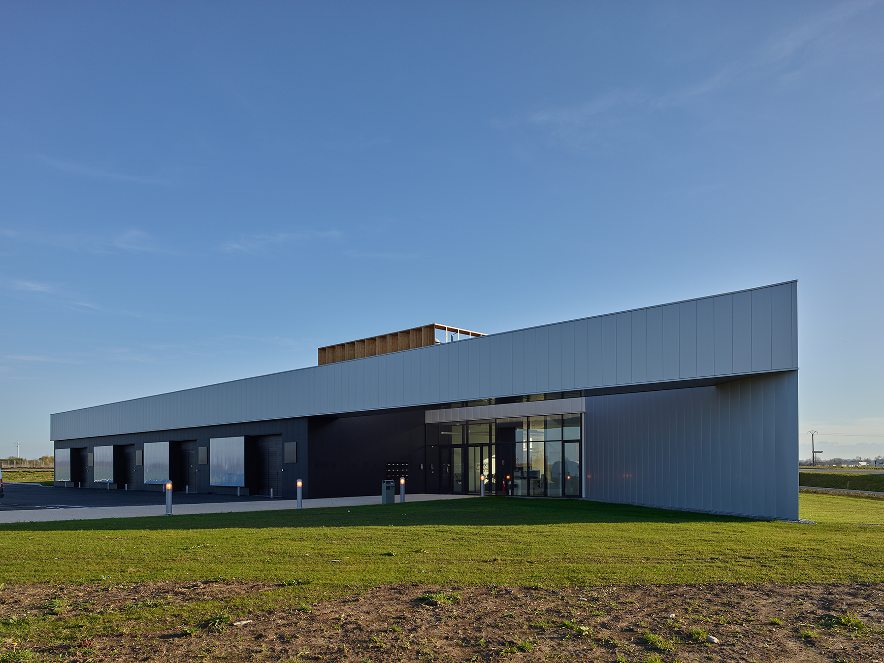 环保商业孵化器建筑，实现智能简约设计-9