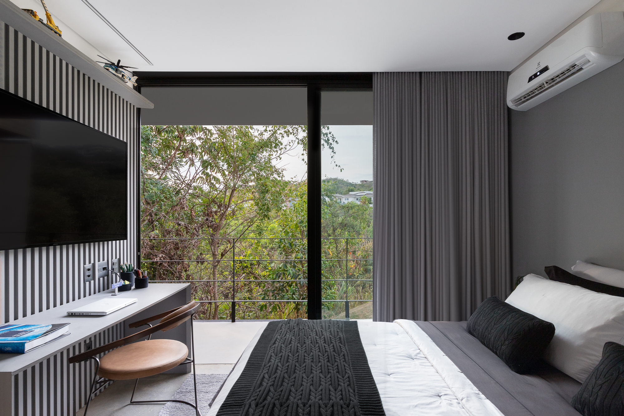 派内拉斯之家丨巴西巴西利亚丨Studio Bruno Porto-39