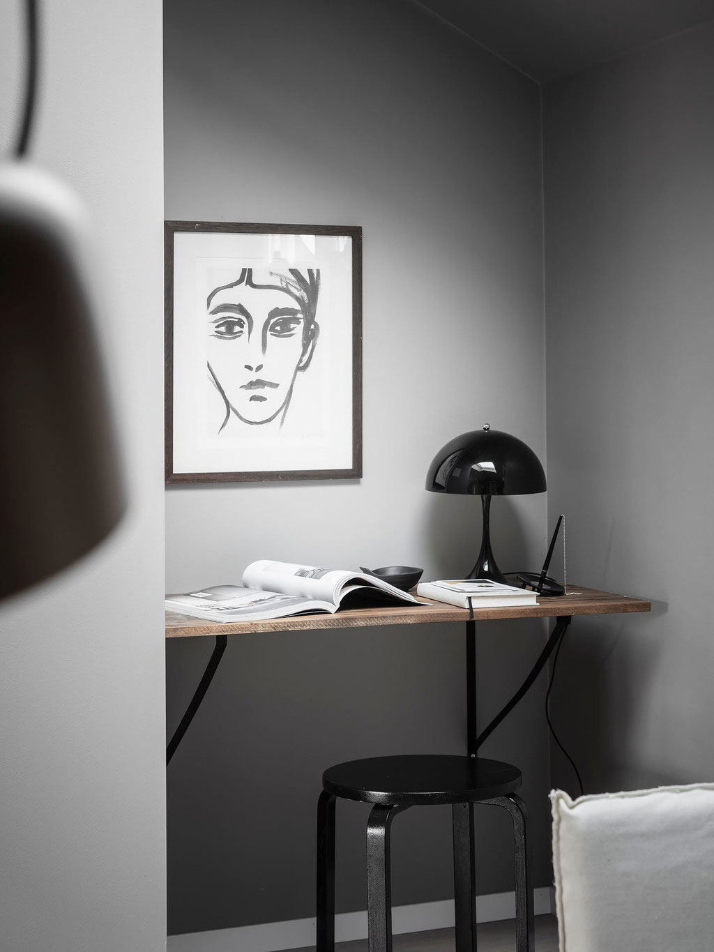 35 平米灰调顶楼公寓，独特设计展现极致空间魅力-15