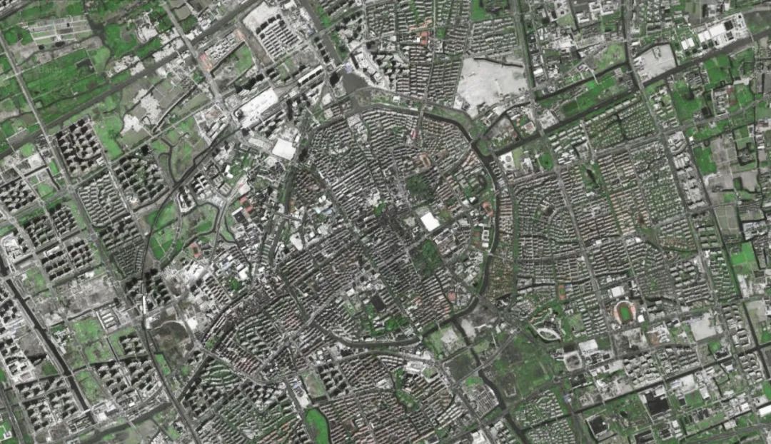 《疁石》——历史与现代的融合，打造嘉定环城河步道特色城市家具-5