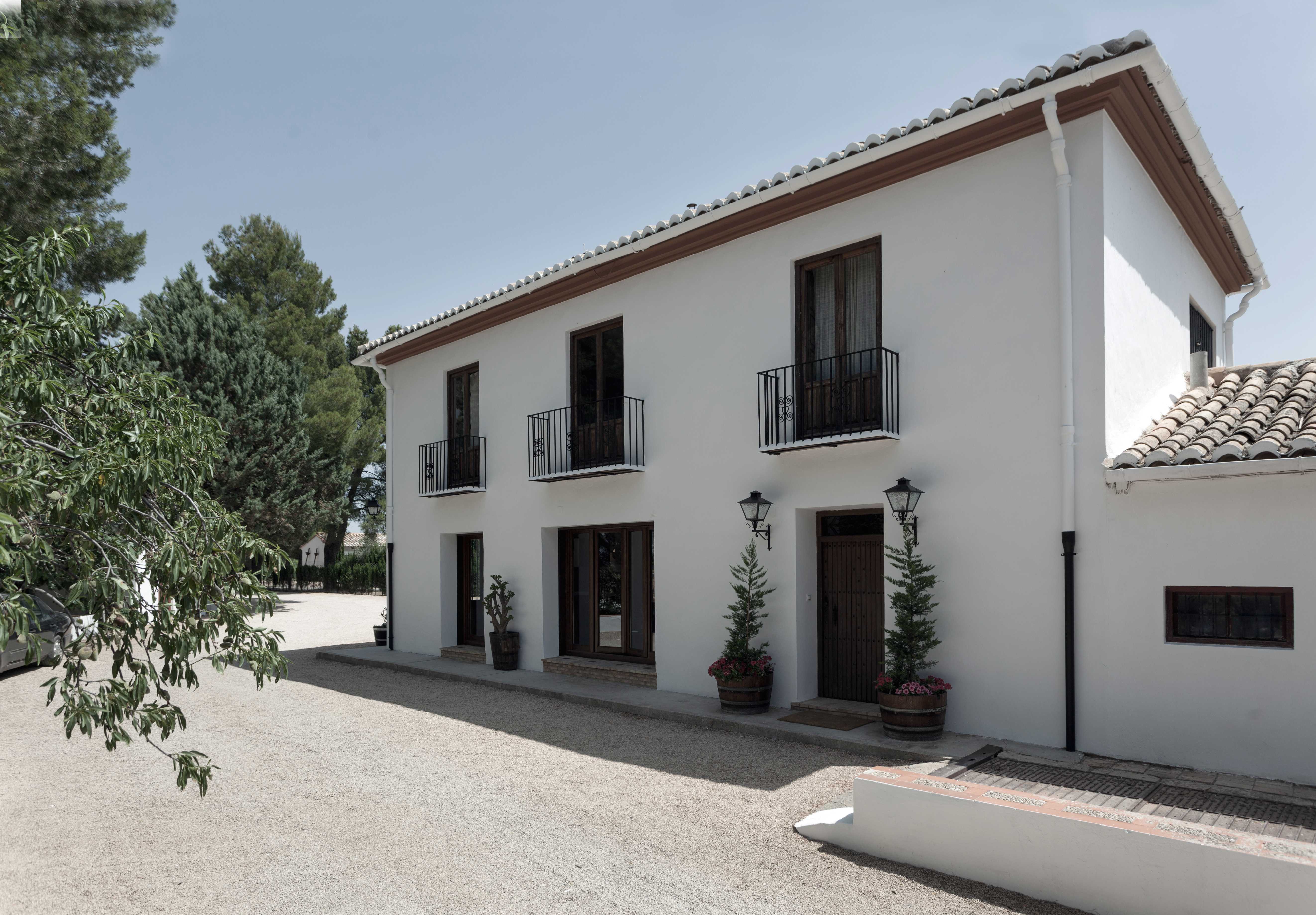 乡村酒庄历史与现代的完美结合-3