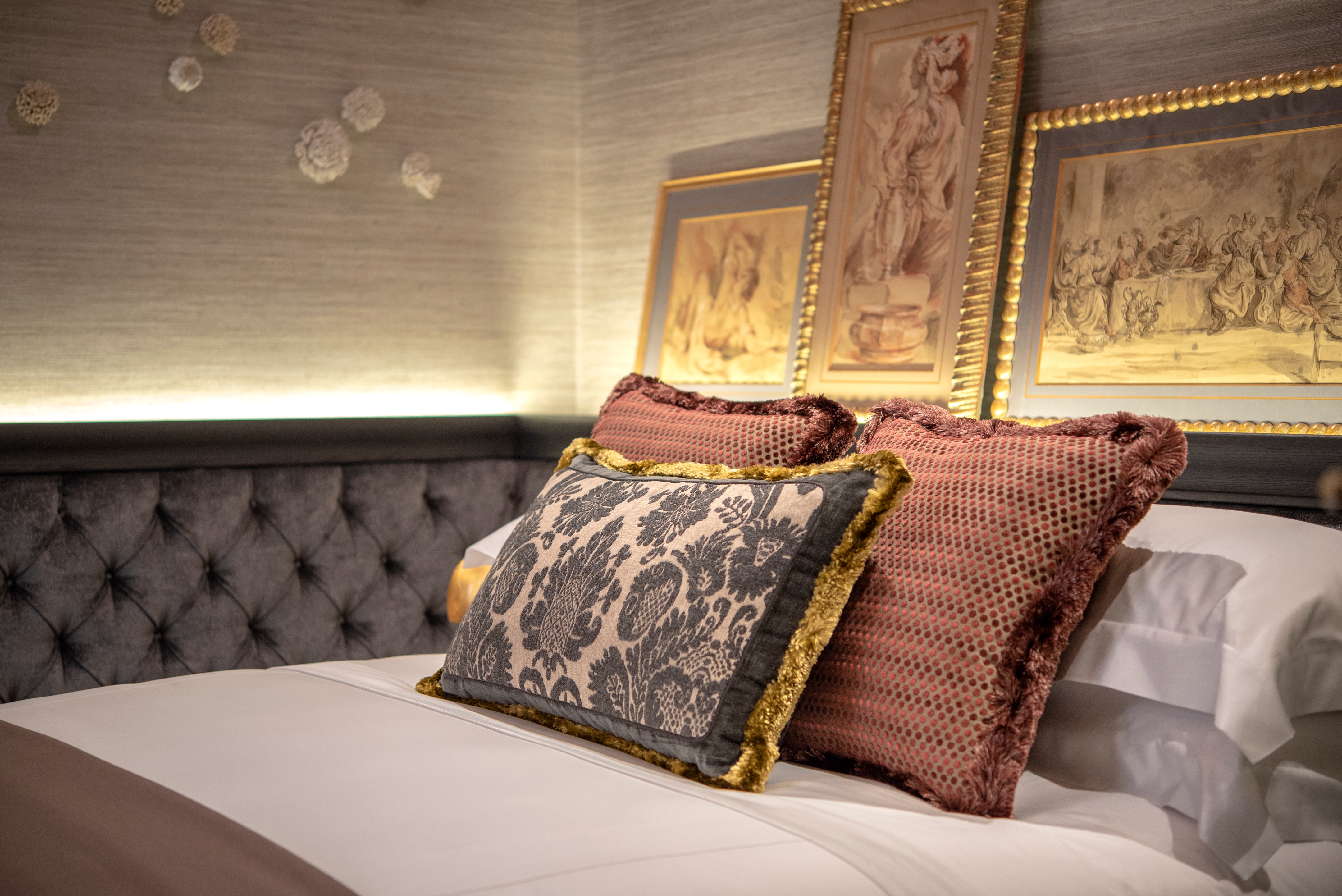 圣鹿城市旅馆 · 巴洛克风格的奢华与历史融合-60