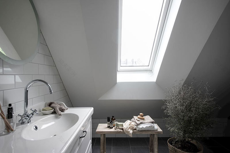 瑞典阁楼小公寓,浪漫宜居的简约空间-19
