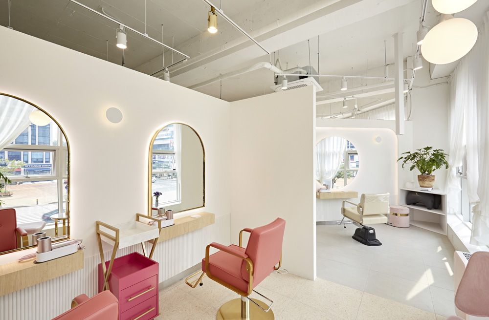 现代简约 46 平米美容室设计-11