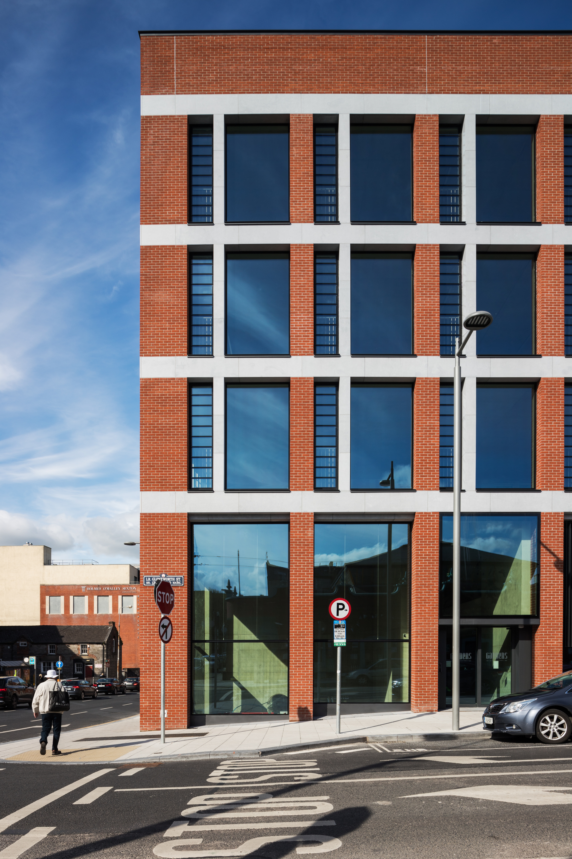 历史遗迹与绿色办公空间的完美融合-19