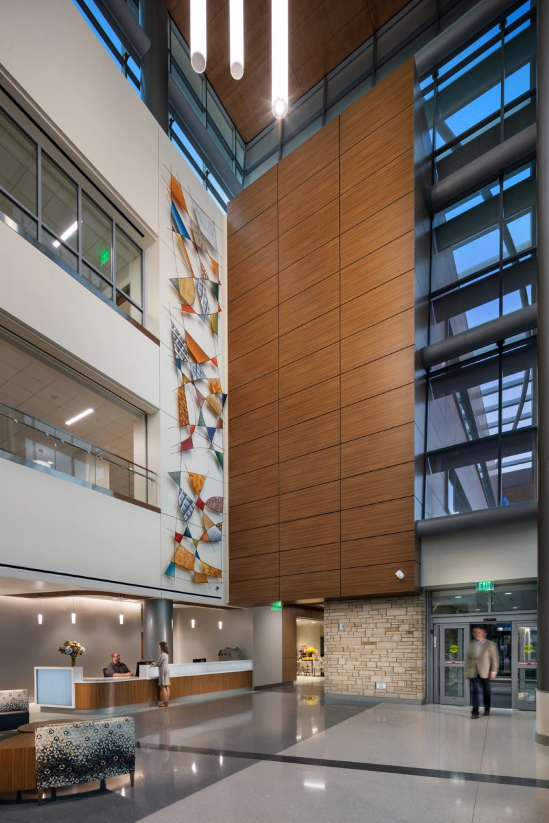 UCHealth 朗斯峰医院丨美国科罗拉多丨EYP Architecture & Engineering-9