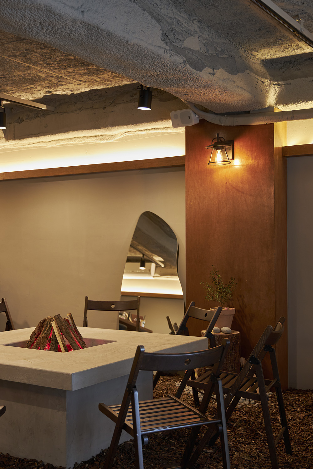 17 坪简约风咖啡厅，明亮空间展现青春魅力-16