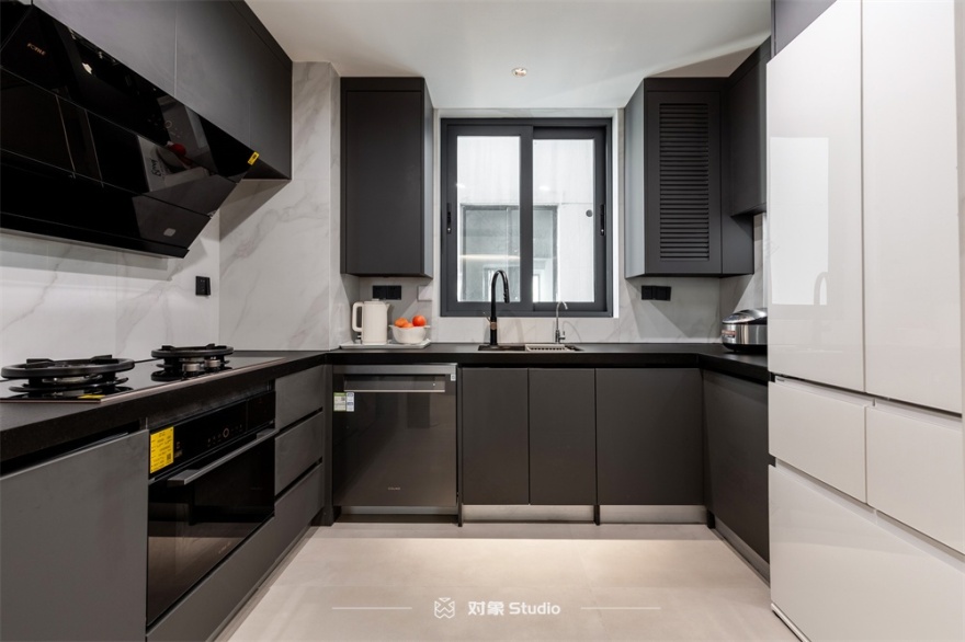 黑白极简,150 平空间的艺术生活丨对象 Studio-10