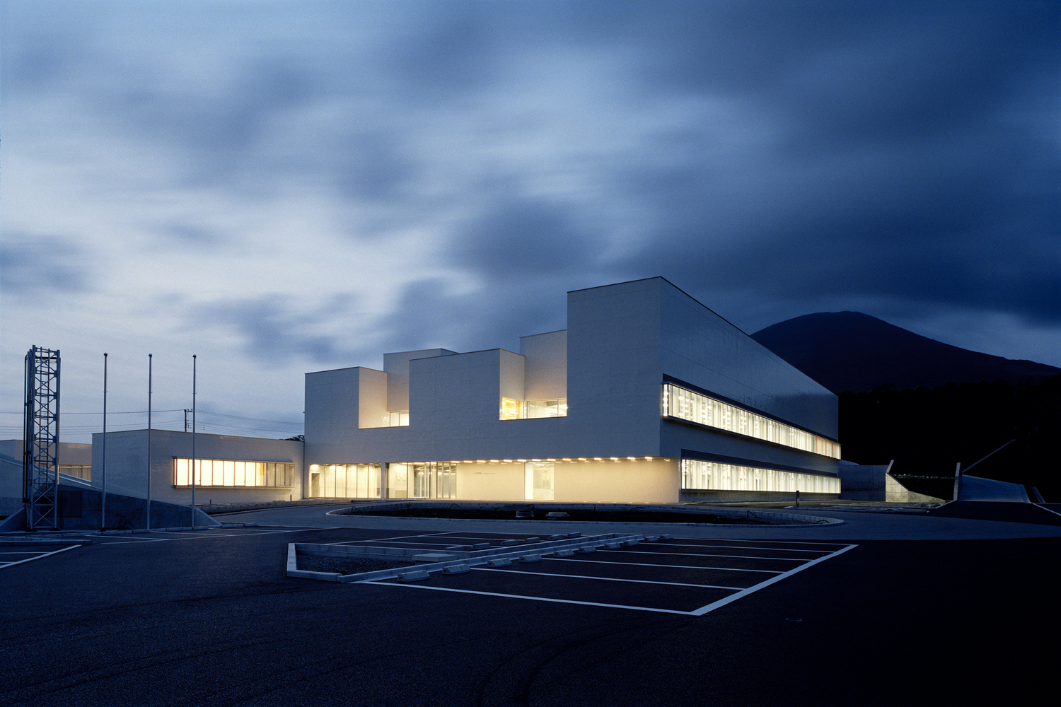 八丈市政府大楼与礼堂-9