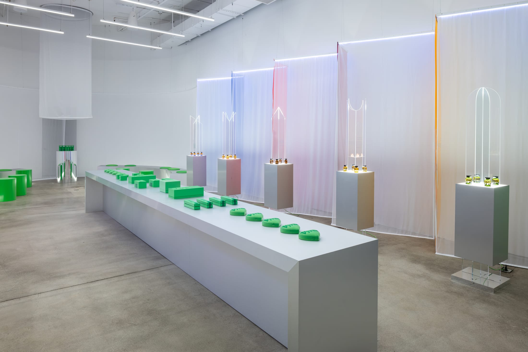 Vyrao和AMO纽约快闪店空间设计丨美国纽约丨AMO（OMA研究与设计工作室）-17