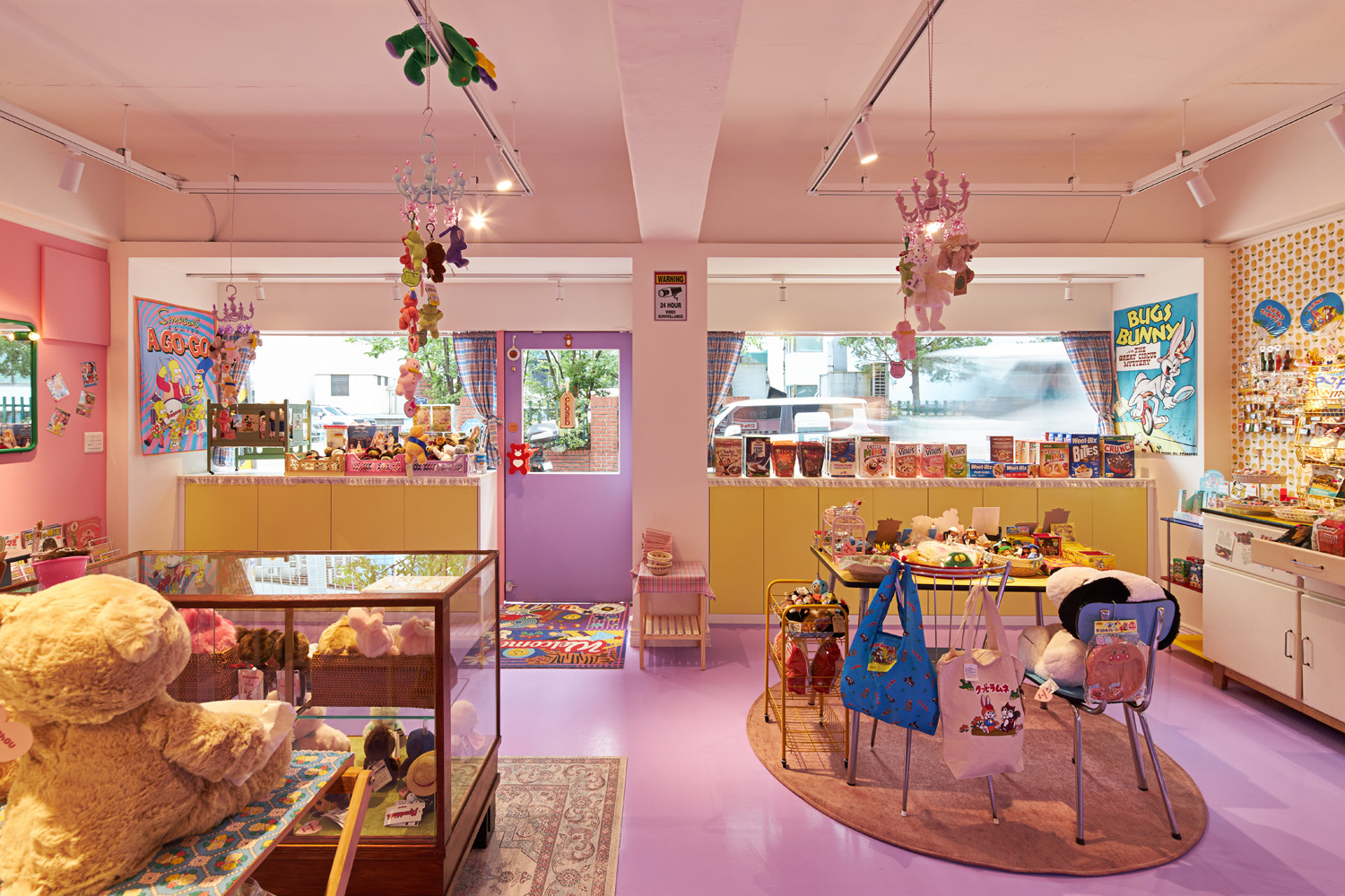 粉色调的宁静空间 | 舒舒熊的 15 平迷你商店-7