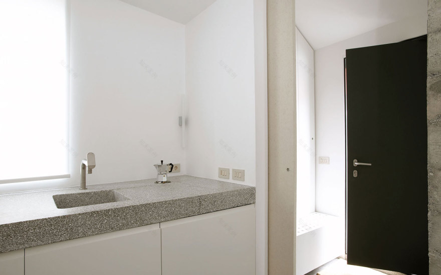 超小型房屋
注:XXS一般表示超小号,结合house推测这里是指超小型的房屋,不过XXS house并非常见固定表达,若有特定语境含义,可能需调整翻译 丨斯洛文尼亚丨dekleva gregorič architects-15