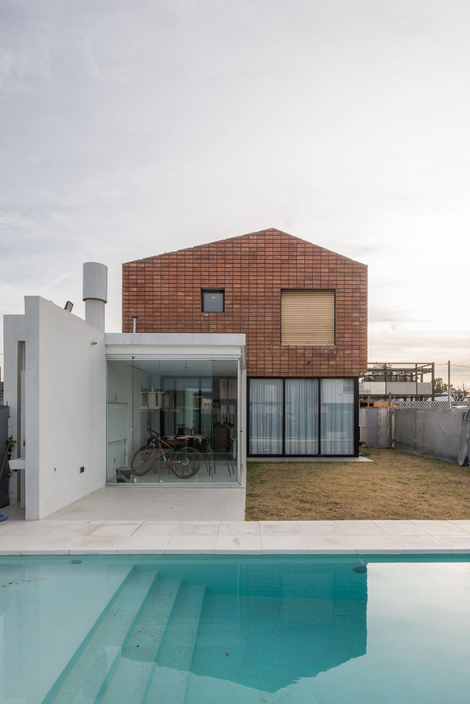 坚固的博伊斯之家丨阿根廷拉普拉塔丨Paralelo Colectivo-29