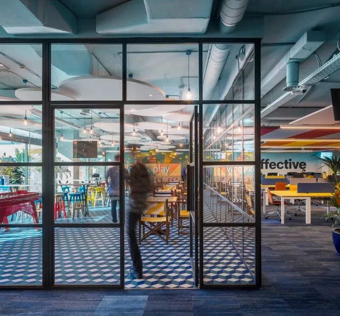 巴塞罗那“海滩风情”办公室设计丨西班牙巴塞罗那丨EL EQUIPO CREATIVO-11