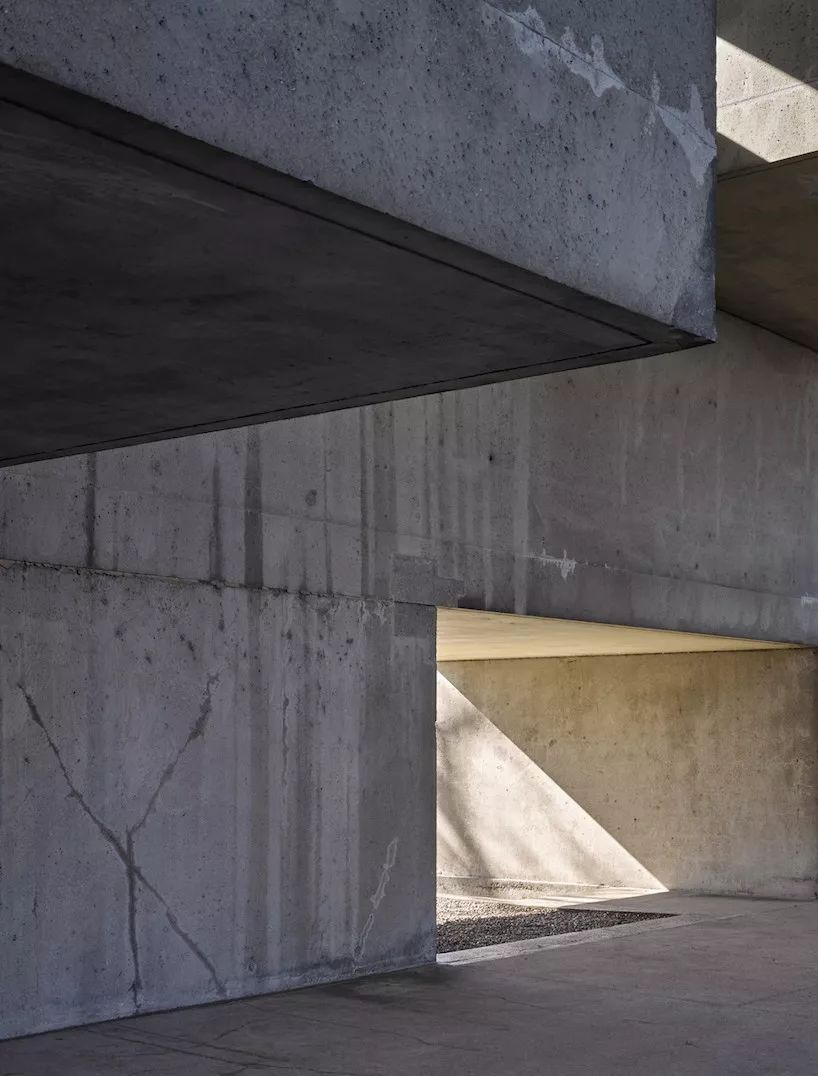 伦敦展览馆重启 · 致敬萨夫迪的“Habitat 67”-7