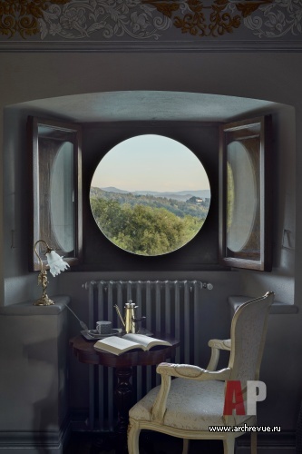 意大利托斯卡纳带壁画历史别墅修复丨娜塔莉亚·潘秋希娜-52