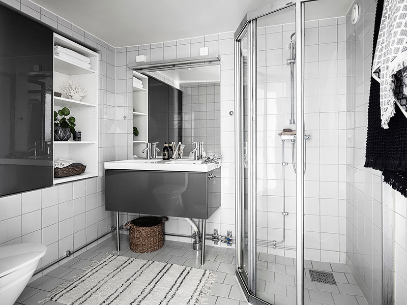 瑞典工业风小公寓 | 高挑空间与巨型窗户的完美结合-22