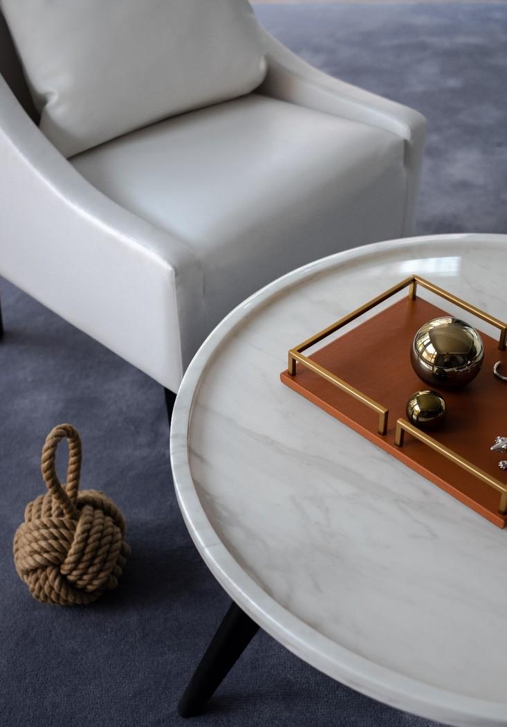 留白的艺术 | 金属与绿色的视觉韵律-40