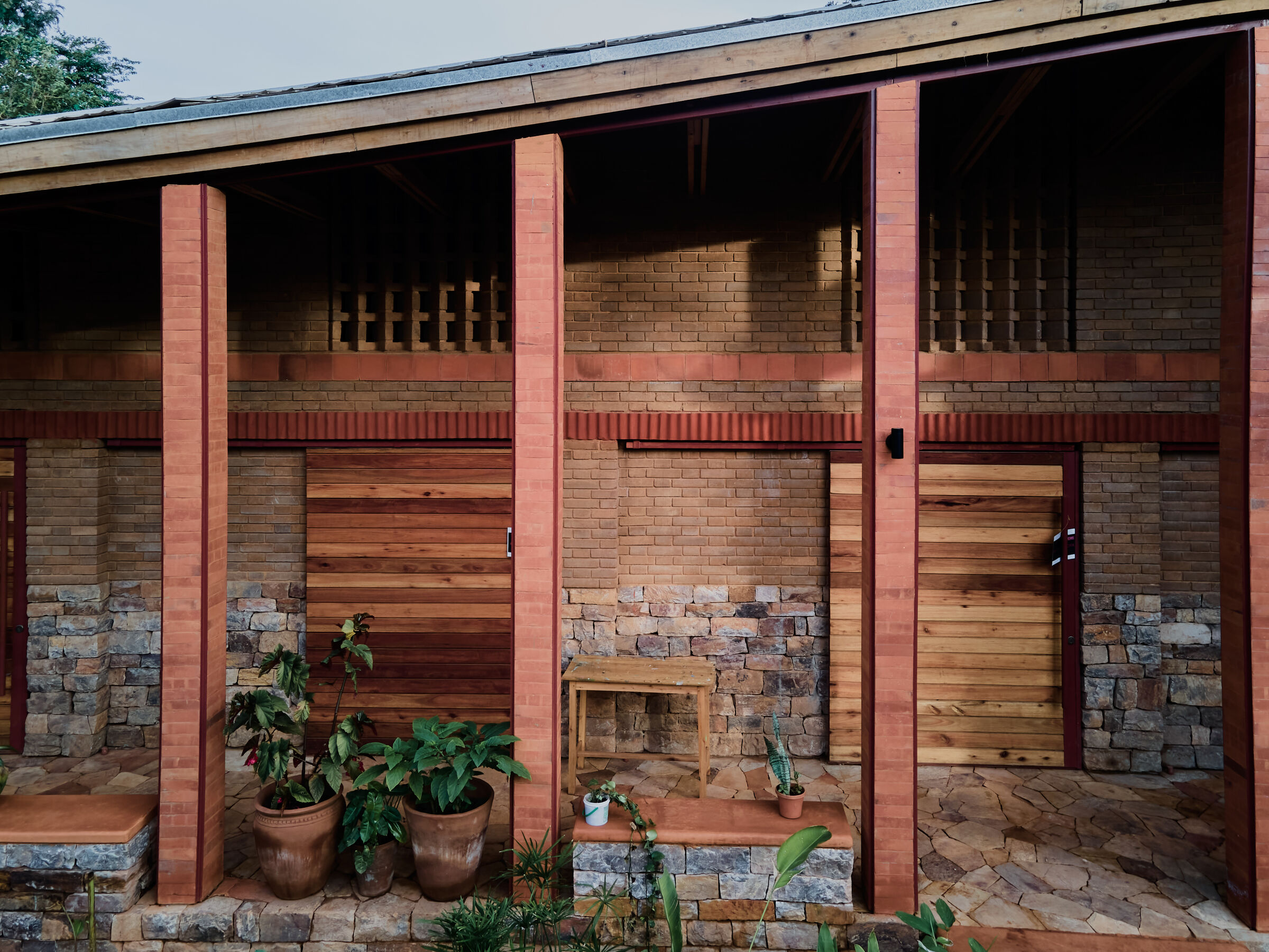 32° East Sanat Merkezi（32°东艺术中心）丨乌干达丨New Makers Bureau,Localworks-46