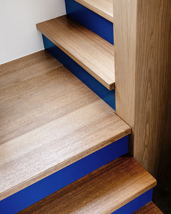 办公钴蓝色空间丨塞浦路斯-12