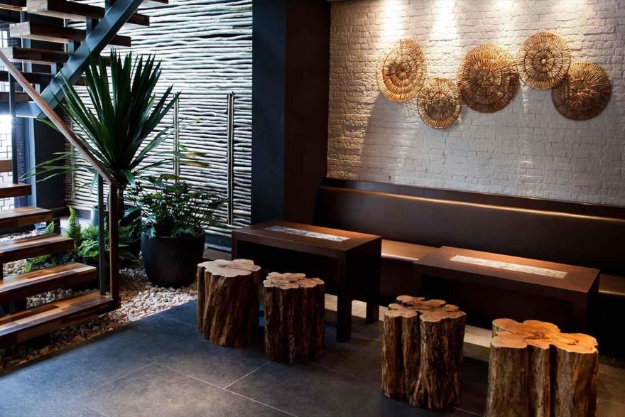巴西圣保罗日式餐厅 Osaka,自然元素与文化交融的创新设计-4
