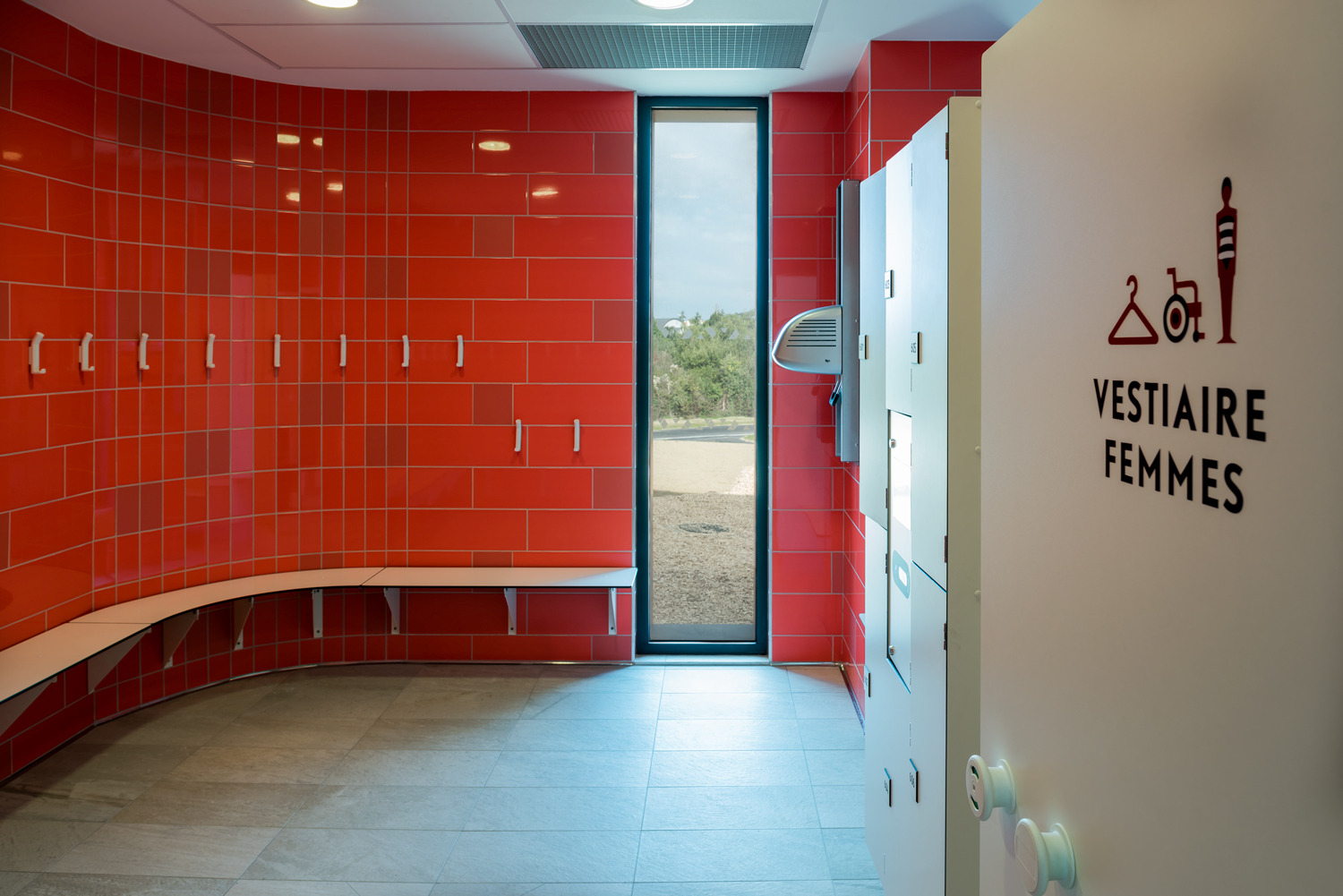 体育馆丨MultiplexeAquatique-56