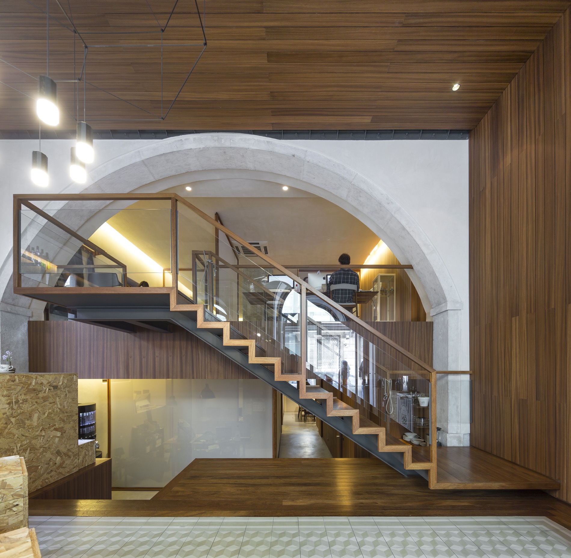 里斯本创意办公室设计 | ColectivArquitectura™打造酒店式商业空间-6