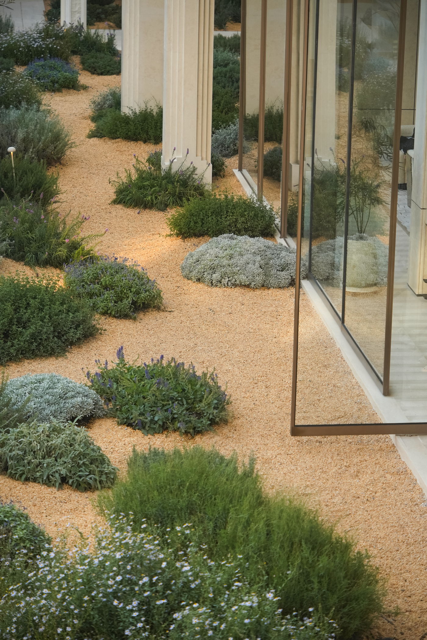 中天海威·璟逸丨中国杭州丨成都麦微景观建筑事务所等多家单位-72