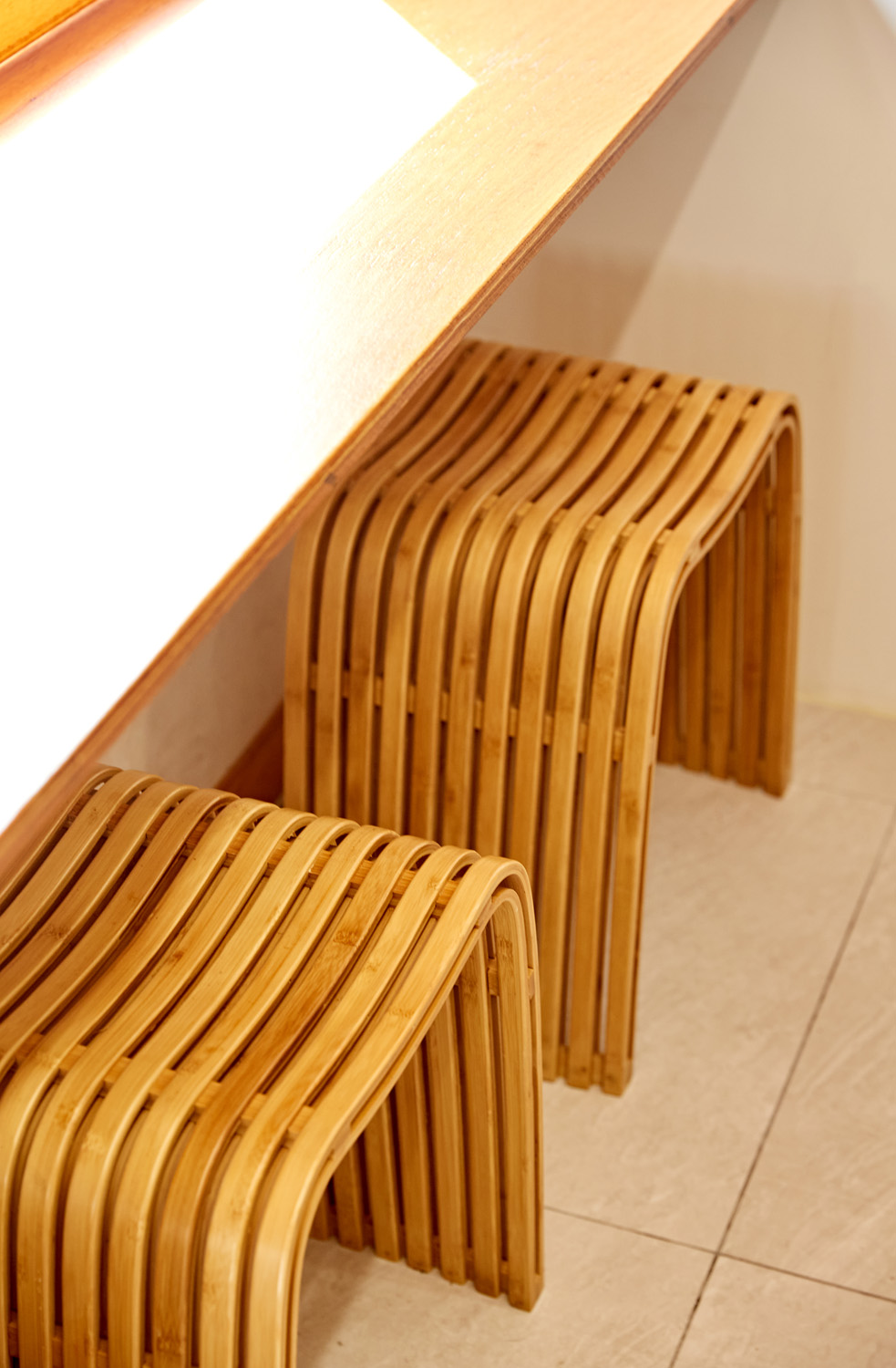 白色与木质的极简设计，打造 11 平的小户型公寓-13