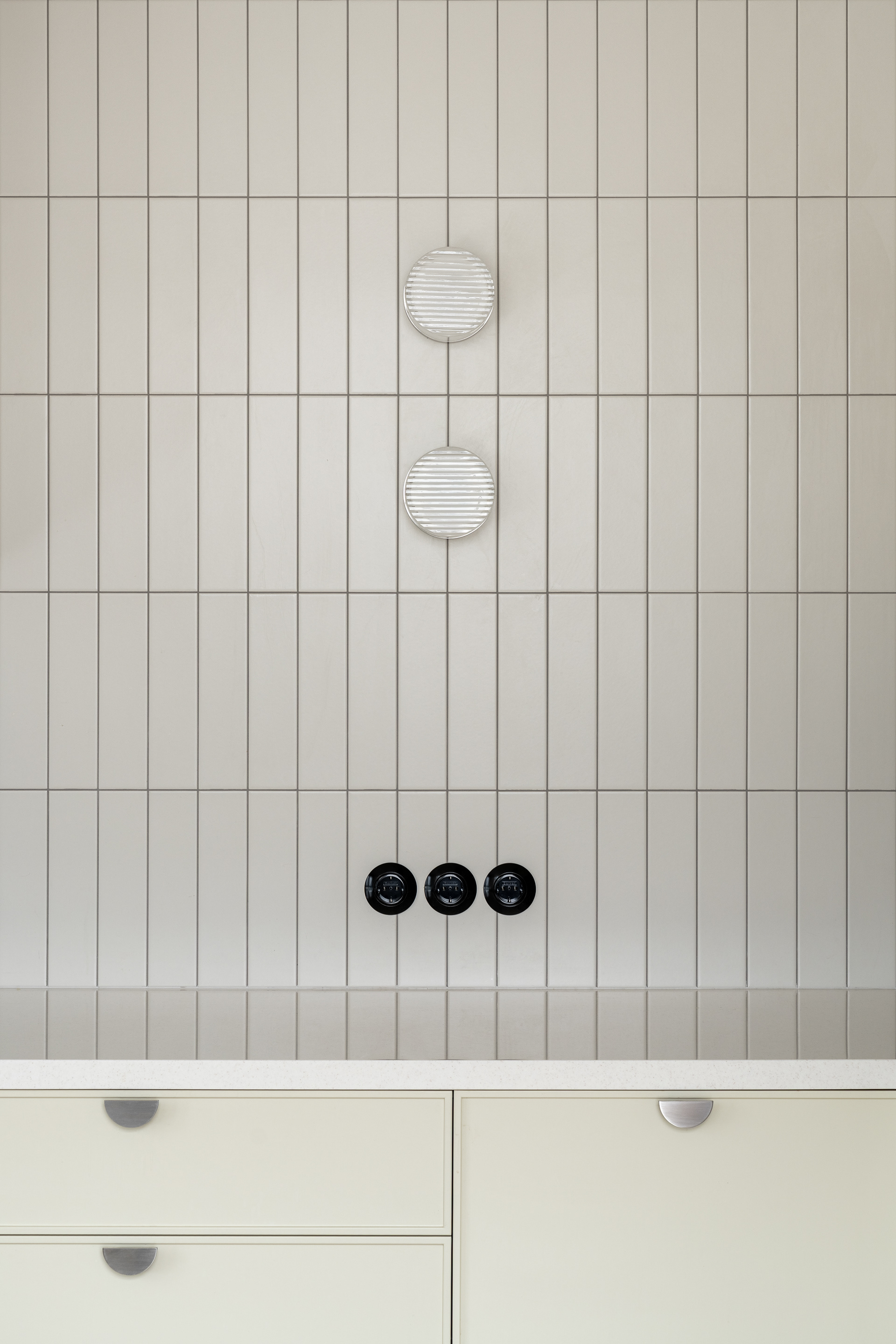 VSLKVSKA | A two-story apartment design-46