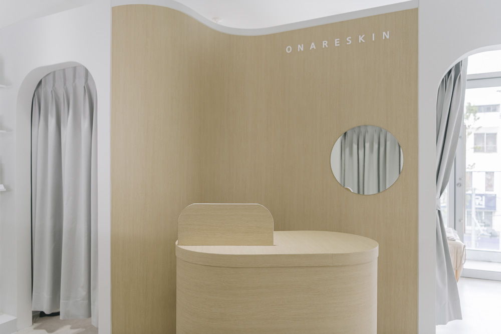 极简设计，10 平米皮肤护理空间的精致打造-7