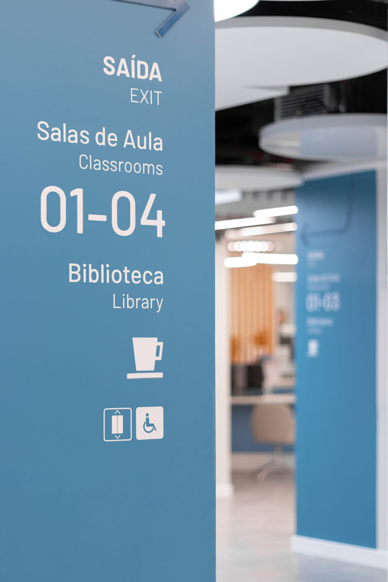Moinhos de Vento School of Health Sciences - /STUDIOMDA - Wayfinding Design-15