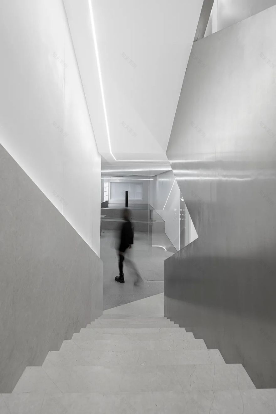 无限空间 · LOVIVO gallery 概念展厅设计丨中国沈阳丨白菜设计-23