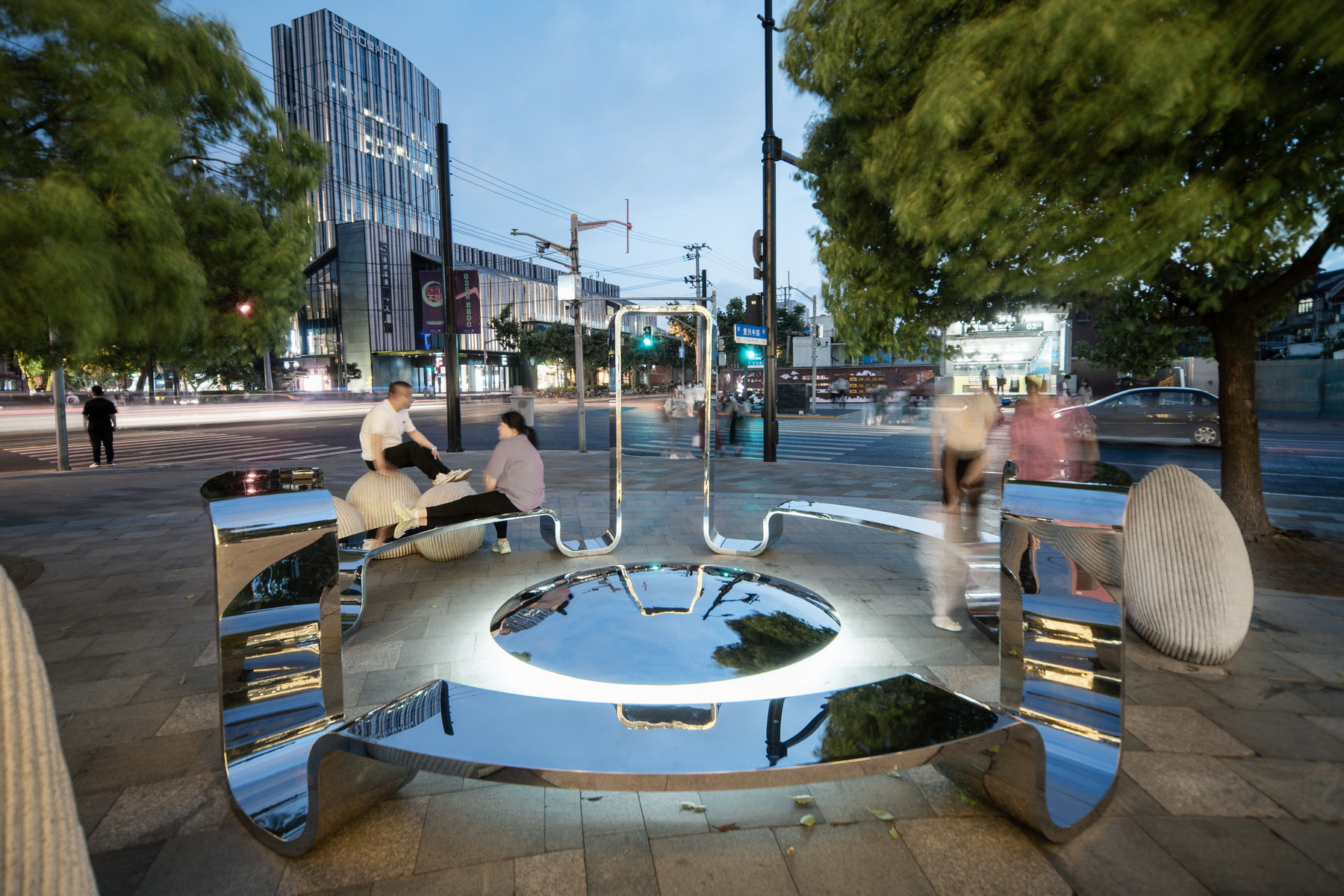  日清设计丨新天地艺术节—对抗“社交孤岛”的天空之镜  丨中国上海-35