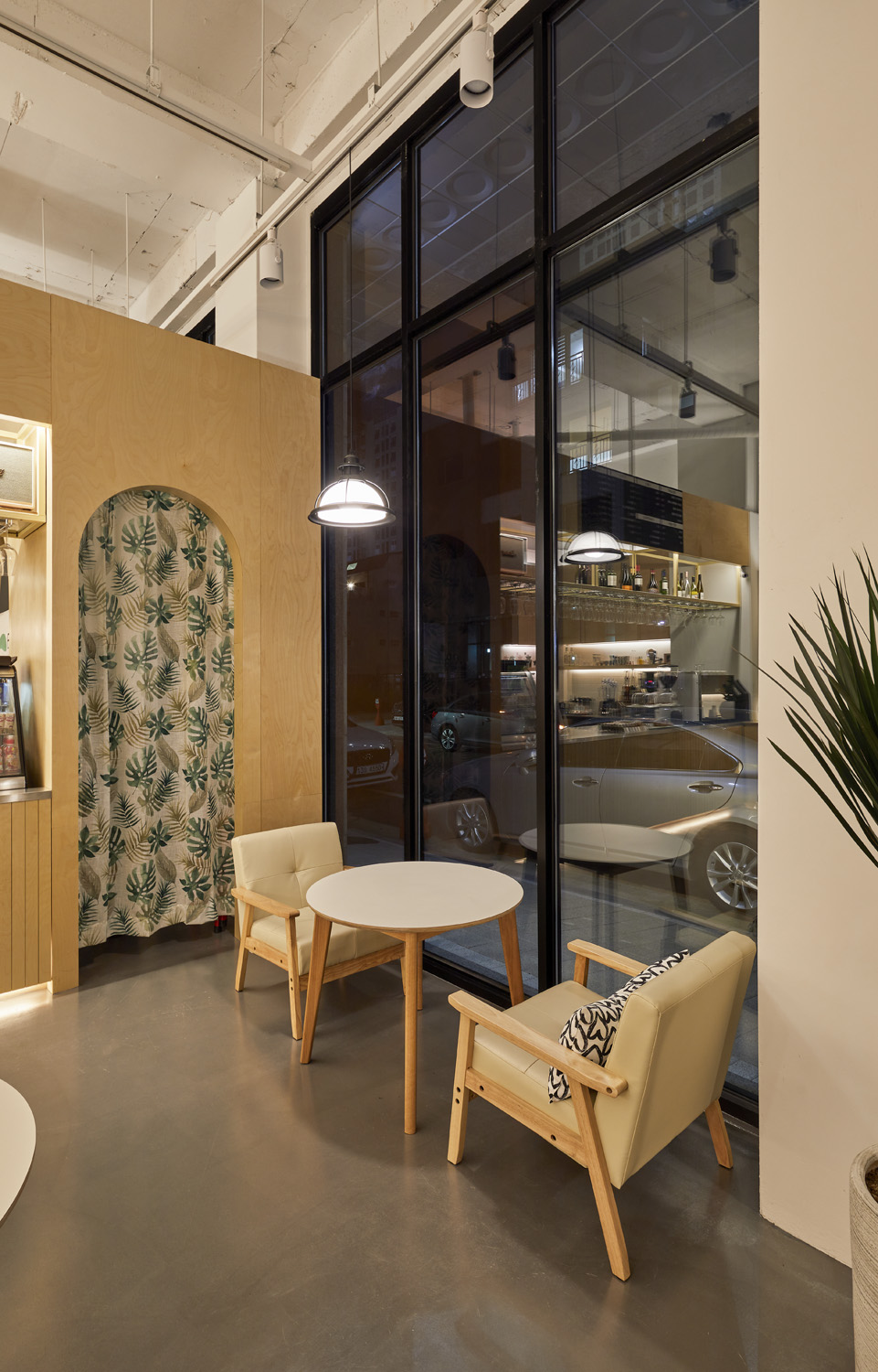 20 平米现代简约咖啡厅设计 | 温馨白与质感原木-11