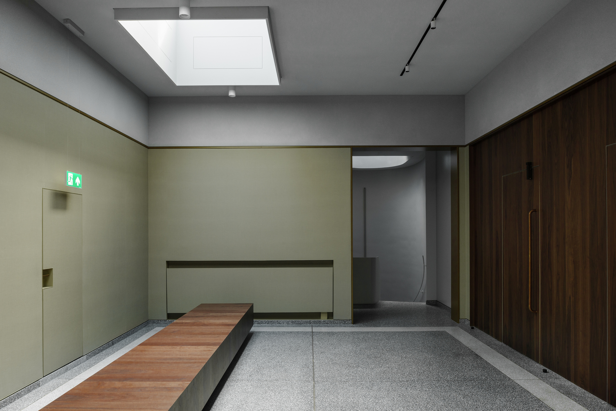 荷兰皇家艺术科学院 · 古典韵味与现代空间的完美融合-12